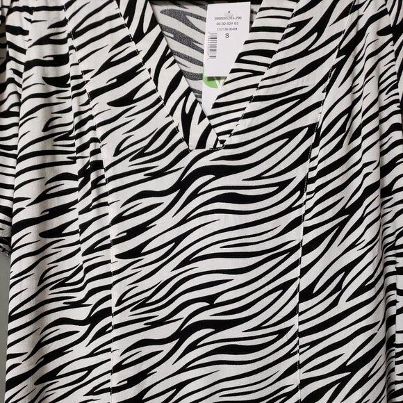 NEW Ricki's ECOVERO™ Zebra Print Blouse - Picture 2 of 11
